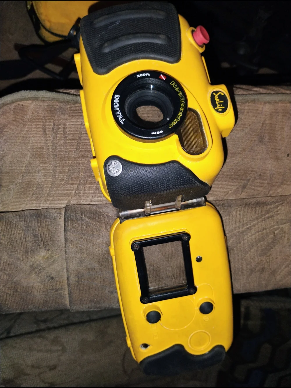 Reefmaster Underwater Camera Case with Integrated Housing And Camera